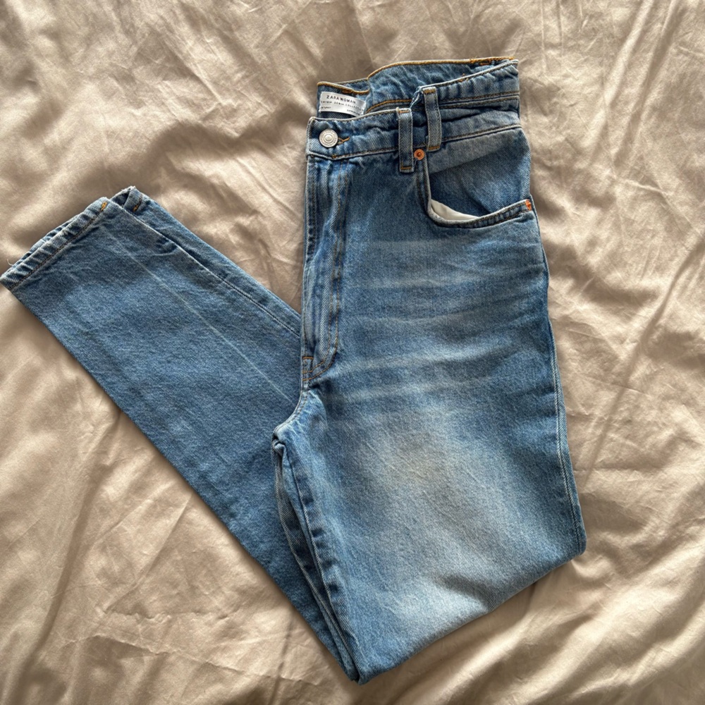 Zara Premium Denim Deconstructed Slanted Waistband Mid Blue Jeans Size US 6 NWOT - Picture 9 of 11